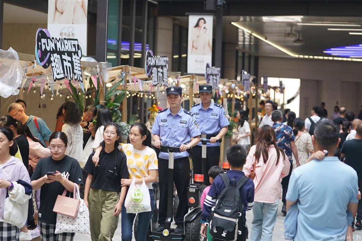 欢乐炸三张官网